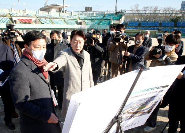 전주종합경기장 부지내 야구장 철거공사 현장브리핑12 축소.jpg
