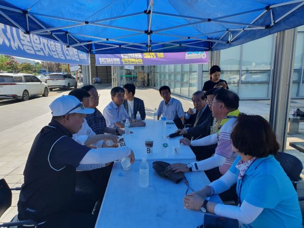사진 전북애향본부 총재단 등 새만금잼버리 현장 방문 3 축소.jpg