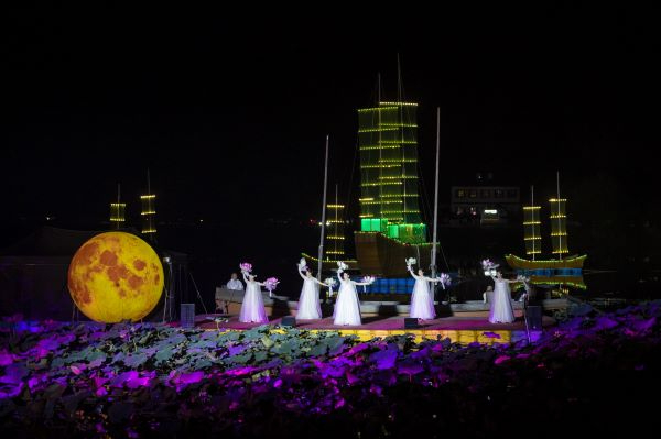변환빛의 향연 러브스토리... 익산서동축제 20주년! (2022 익산서동축제 - 수상실경1) 축소.jpg