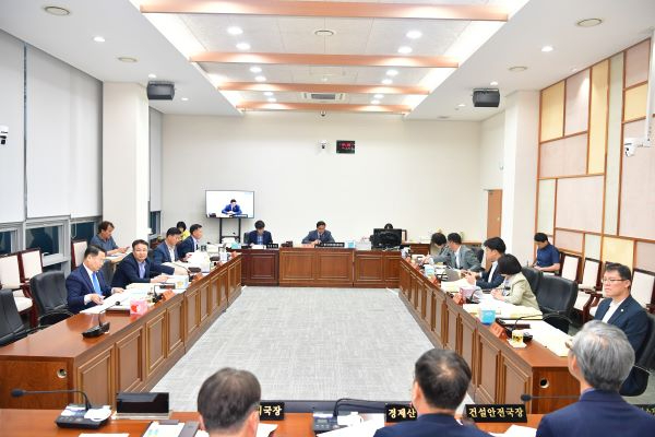 예결위전경 축소.jpg