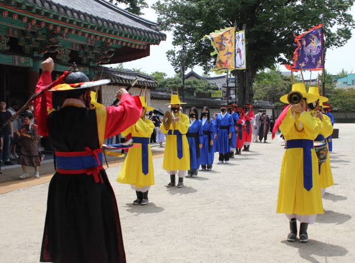 사본 -2022년 풍패지향 전주 태조어진을 뫼시다(축제프리뷰 - 경기전을지켜라1).jpg